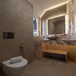 Lagoon & Deluxe Vila