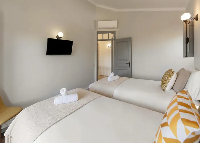 Lagoon & Deluxe Villa