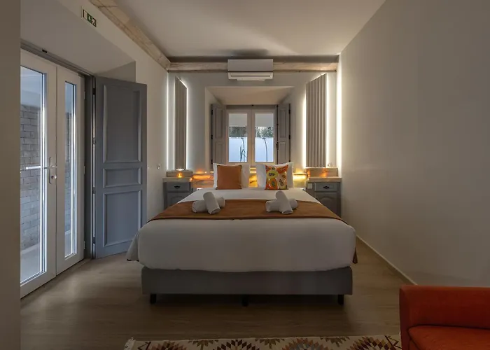 Lagoon & Deluxe Villa