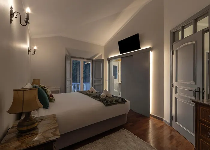 Villa Lagoon & Deluxe