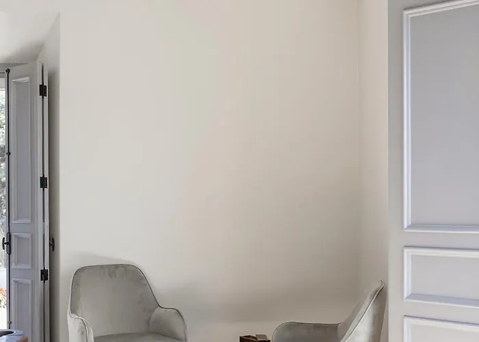 Lagoon & Deluxe Villa Caldas Da Rainha