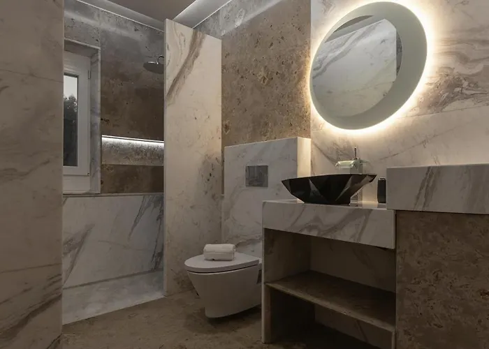 Lagoon & Deluxe Villa Caldas Da Rainha