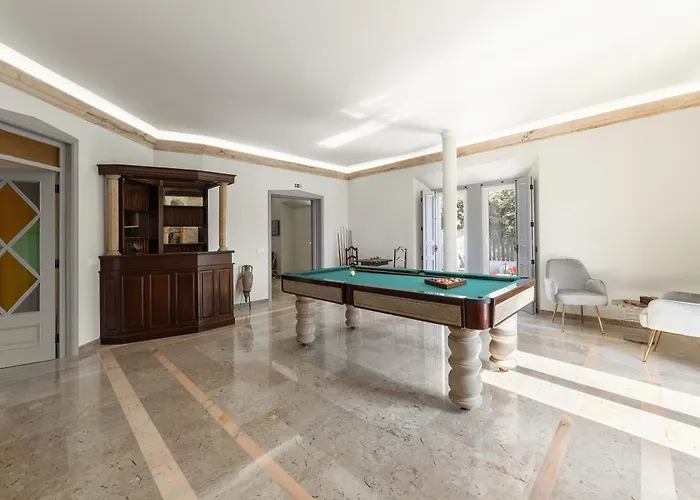 Villa Lagoon & Deluxe *